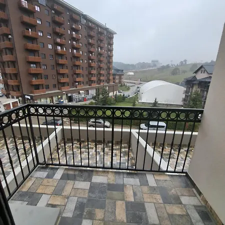 House * زلاتيبور