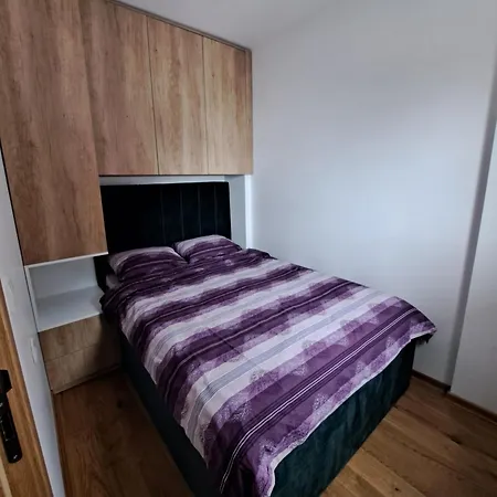 House Apartment *